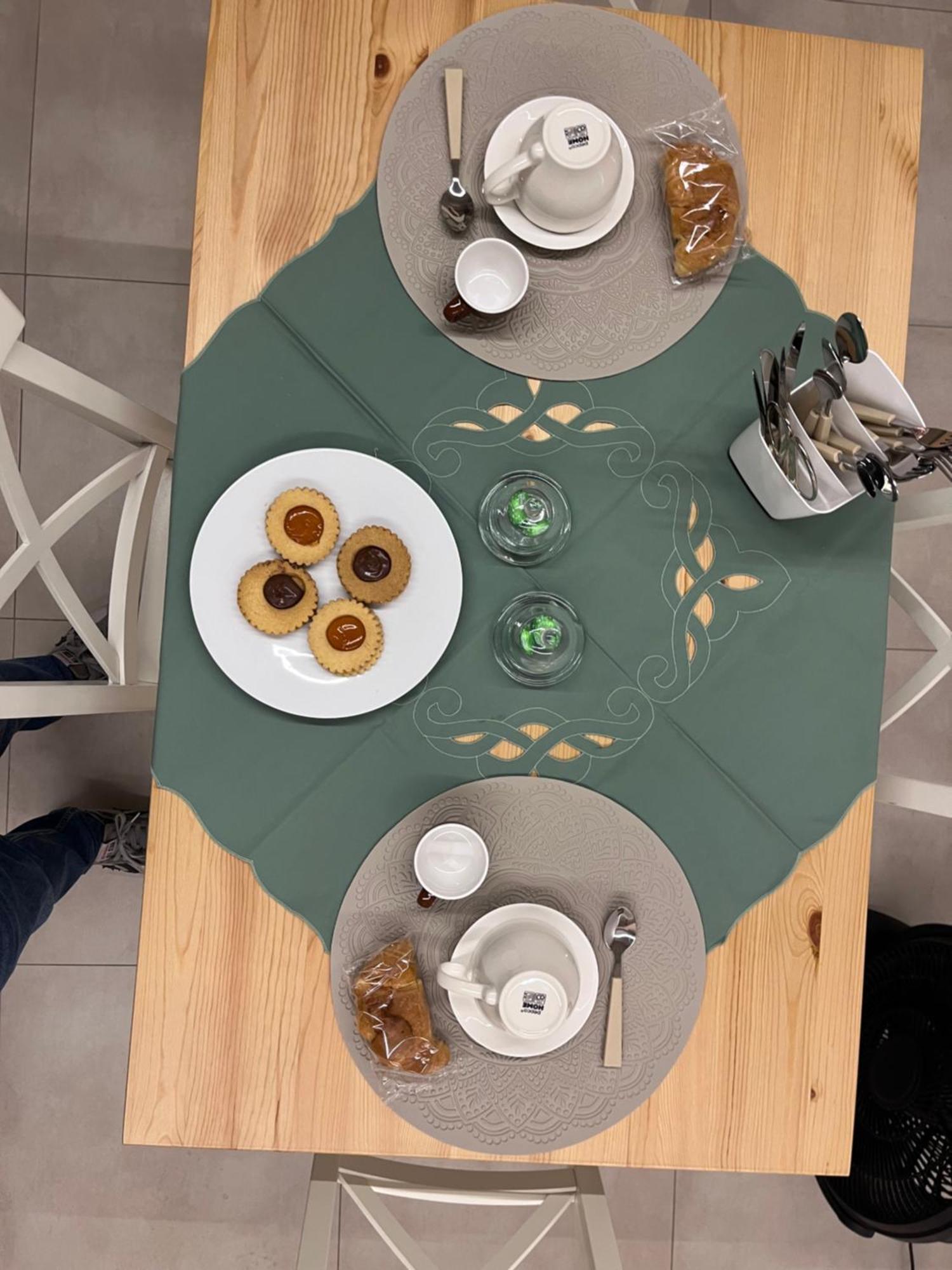 Epoca Suite House Трани Екстериор снимка