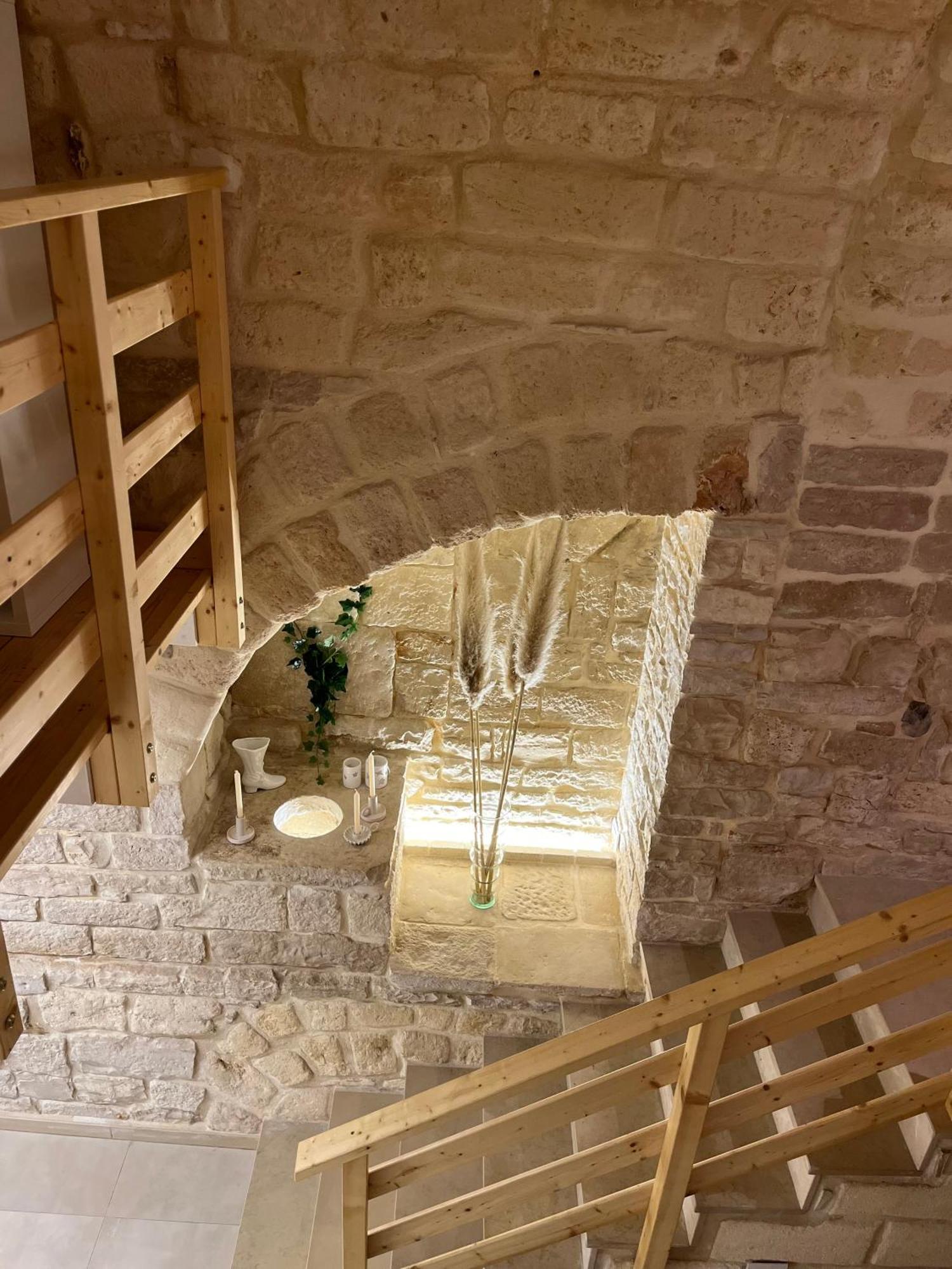 Epoca Suite House Трани Екстериор снимка
