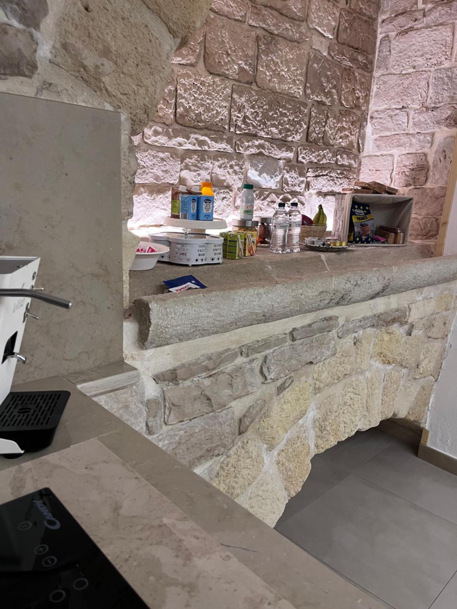 Epoca Suite House Трани Екстериор снимка